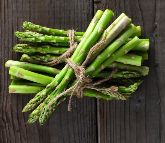 Szparagi – zdrowie na talerzu
