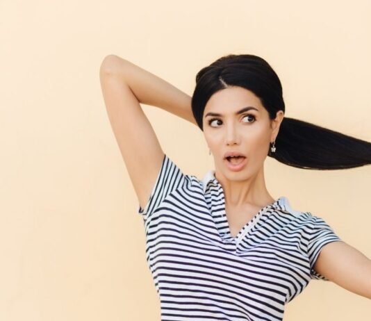 Czym wiązać włosy?