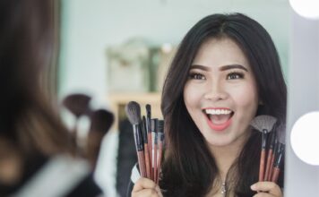 Odmładzający makijaż – dziesięć lat mniej