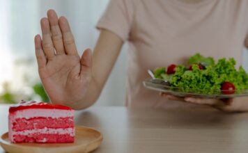 Jaki wpływ na naszą skórę ma zła dieta?