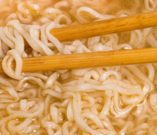 Nie trać zdrowia – cała prawda o ekspresowych zupkach chińskich