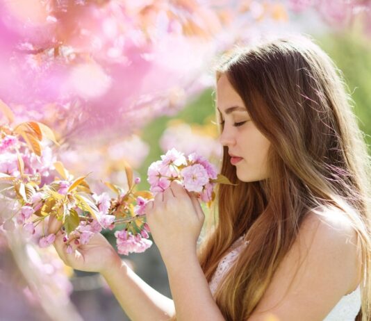 Sok z cebuli – ekspresowy sposób na wzrost włosów