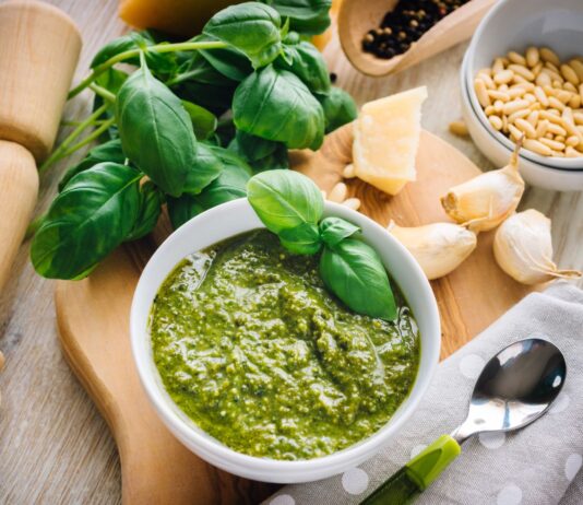 3 przepisy na sosy, które dodadzą charakteru Twoim potrawom!