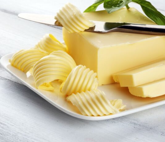 Margaryna czy masło, co wybrać do smarowania?