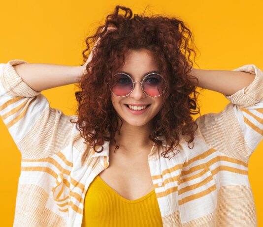 Sleek Line Waves&Curls od Stapiz