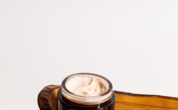 Minimalizm w pielęgnacji twarzy: skuteczność w składnikach aktywnych