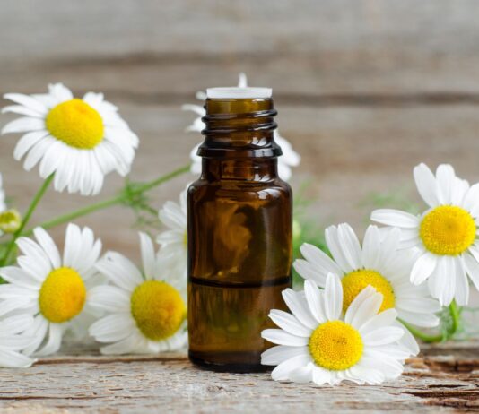 Najlepszy hydrolat do suchej skóry – nawilży, ukoi i przyjemnie schodzi