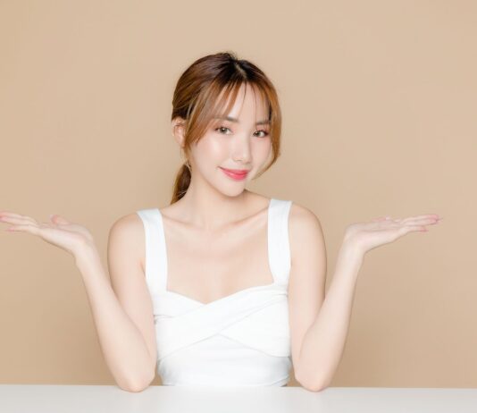 Dowiedz się, jak osiągnąć efekt prawdziwie koreańskiego rozświetlenia wraz z Urodomaniaczkami