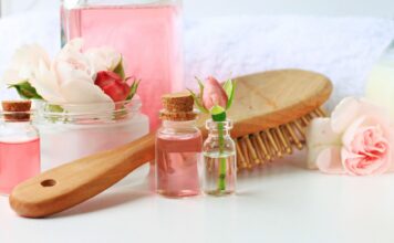Woda różana – ukoi skórę i zwalczy trądzik