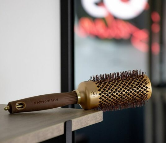 Modelowanie włosów w domu – tipy fryzjera