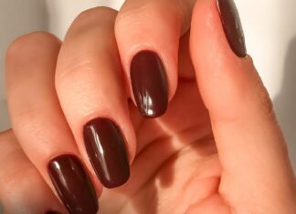 Te kolory będą królować na paznokciach tej jesieni