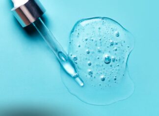 Jesień to czas na retinol: sekrety pielęgnacji skóry w sezonie przejściowym