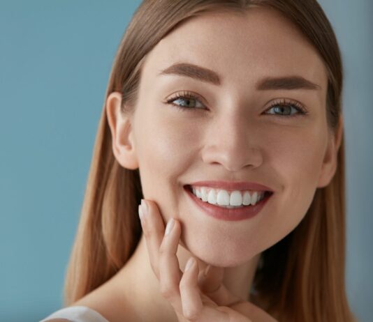 Piękny uśmiech dzięki Bondingowi – wszystko, co powinieneś wiedzieć