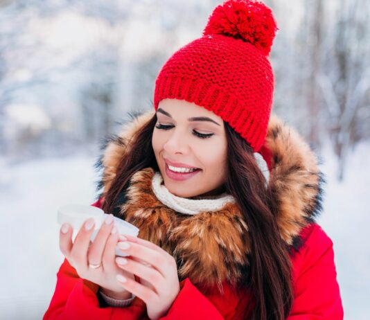 Kremy ochronne na zimę – jak wybrać najlepszy dla swojego typu skóry?