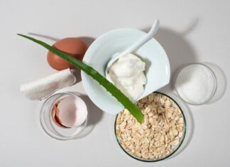 Kosmetyki z kuchni: Przepisy na naturalne maski i peelingi