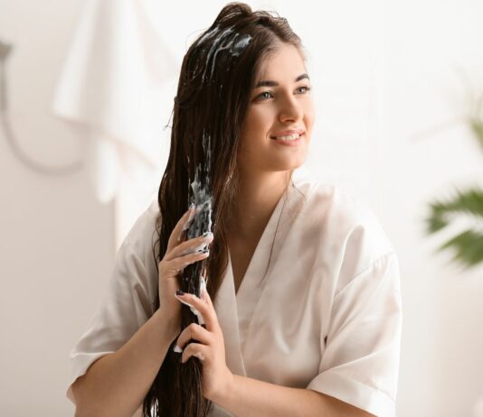 Włosowy reset – jak zacząć tydzień z włosami pełnymi blasku i energii?