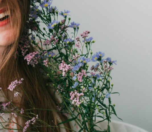 Poranna rutyna piękna – jak wyglądają poranki redaktorek beauty?