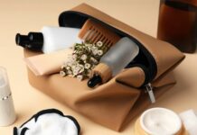 Majówkowa kosmetyczka – co zabrać ze sobą na wyjazd?