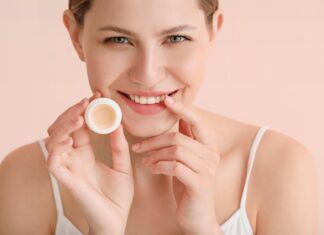 Usta gotowe na wiosenne pocałunki – domowy peeling i nawilżenie w 3 krokach