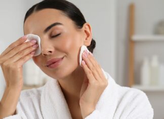 Najczęstsze błędy w demakijażu – robisz to dobrze?