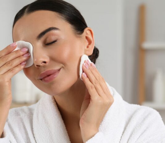 Najczęstsze błędy w demakijażu – robisz to dobrze?