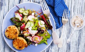 Co jeść wieczorem, żeby nie tyć (i lepiej spać)?