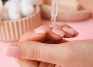 Naturalne olejki do pielęgnacji skórek i paznokci