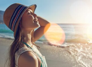 Letni stres dla skóry – jak chronić cerę przed kortyzolem, słońcem i klimatyzacją