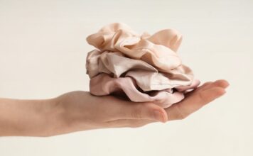 Silk Girl Era – dlaczego warto spać w jedwabnej opasce i na jedwabnej poduszce?