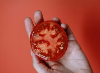 Te suplementy działają jak wewnętrzne SPF. Ochrona skóry od środka? Tak – ale z głową