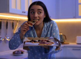 Wieczorne napady głodu – jak sobie radzić, kiedy deficyt daje o sobie znać?