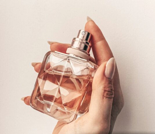 Zapachy jesieni: perfumy z nutą kawy, cynamonu i kasztana