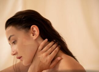 Cera wrażliwa a kwasy – jak korzystać z peelingów bez podrażnień?