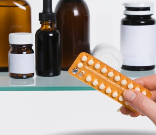 Domowa apteczka na sezon infekcyjny: co naprawdę warto mieć pod ręką