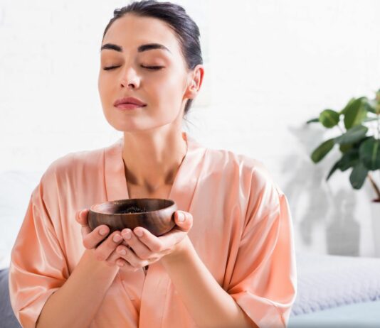 Aromaterapia w domu – olejki, które relaksują i poprawiają nastrój