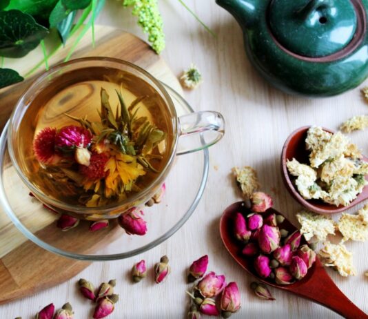 Top 10 herbat funkcjonalnych — sen, trawienie, odporność