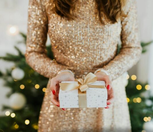 Mikołajki bez śmieciowych prezentów: 25 pomysłów na upominki, które naprawdę cieszą