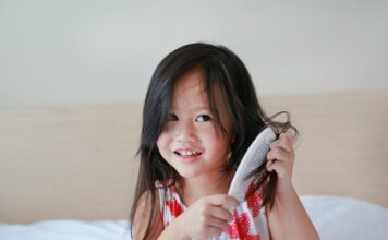 Delikatne włosy dziecka bez łez i kołtunów