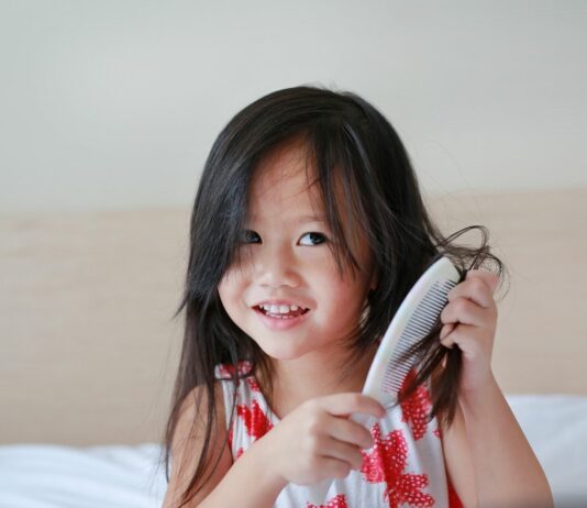 Delikatne włosy dziecka bez łez i kołtunów