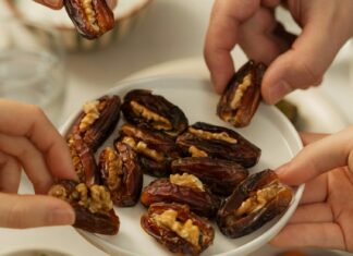 Kortyzol vs insulina – czemu wieczorem „ciągnie na słodkie”?