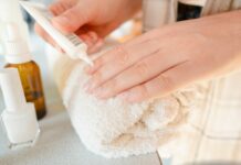 Paznokcie jak „papier” – dlaczego się rozdwajają, ale nie łamią?