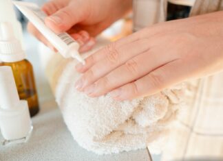 Paznokcie jak „papier” – dlaczego się rozdwajają, ale nie łamią?