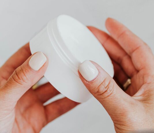 Peptydy w kosmetykach: które mają sens, a które są tylko marketingiem?