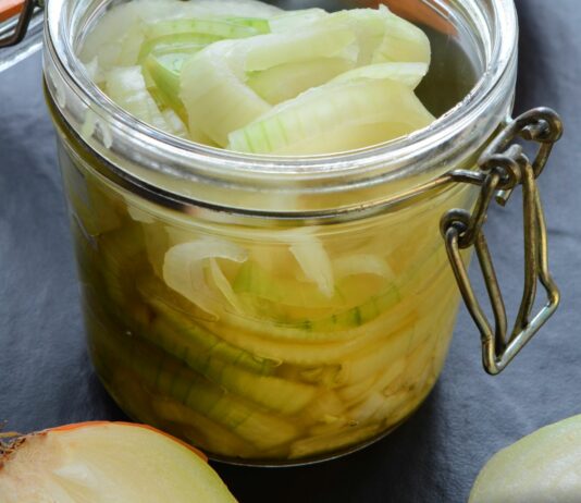 Syrop z cebuli – babciny hit czy placebo?