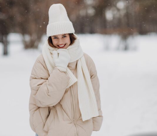 Minimalizm zimowy: 4 produkty, które robią robotę