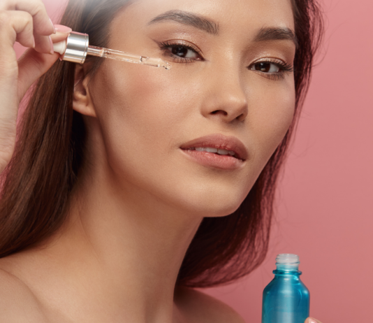 Retinol wraca do gry. Jak bezpiecznie wprowadzić go do pielęgnacji jesienią?