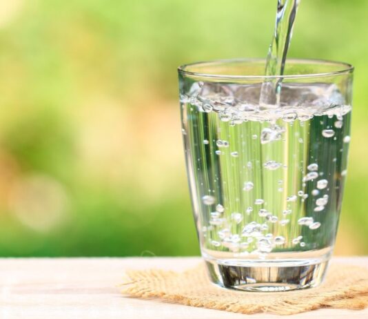 Jak pozbyć się nadmiaru wody w organizmie?