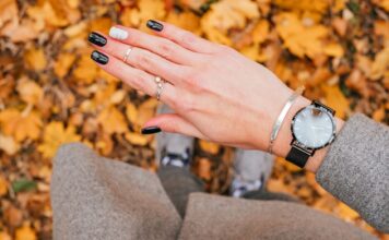 Czas na błysk – jesienny manicure