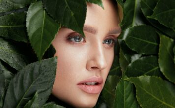 Jesienne złuszczanie – idealny czas na kwasy