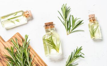 Olejek rozmarynowy włącz go do swojej pielęgnacji